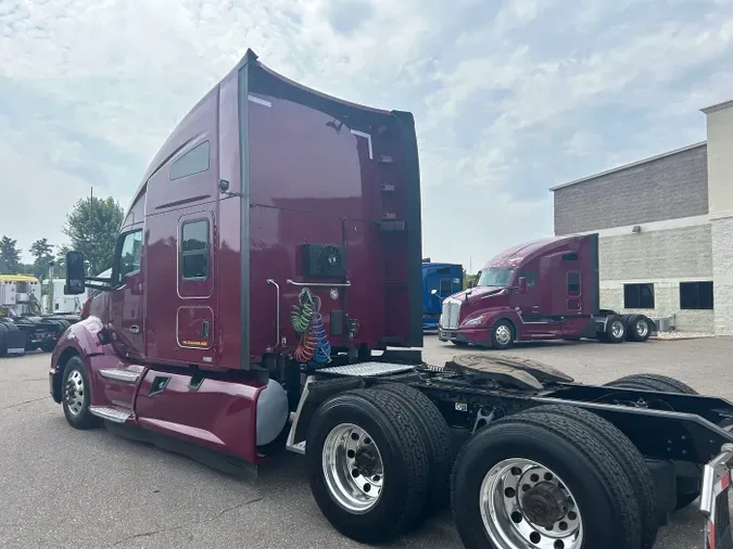 2022 Kenworth T680