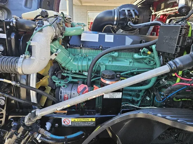 2023 VOLVO VNL64T860da39a5f5923034c792664ea0f33806b9