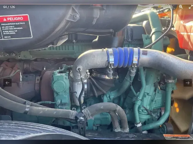 2024 VOLVO VNL64T760