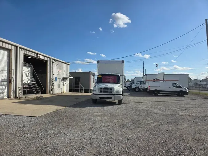 2018 FREIGHTLINER/MERCEDES M2 106