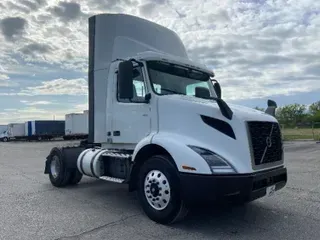 2019 Volvo VNR42300