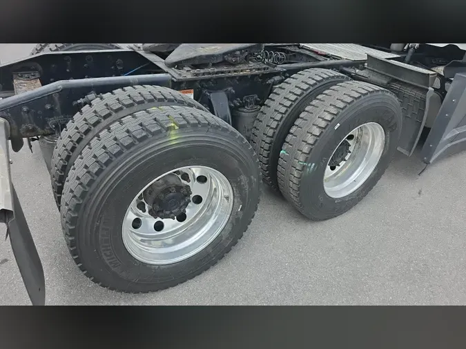 2022 Freightliner Cascadia 126