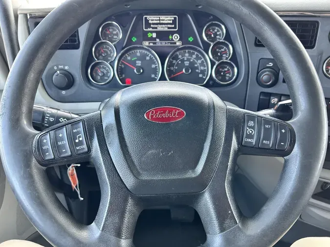 2021 Peterbilt 579da42abbb1d05ac1669010df2f5b0b086