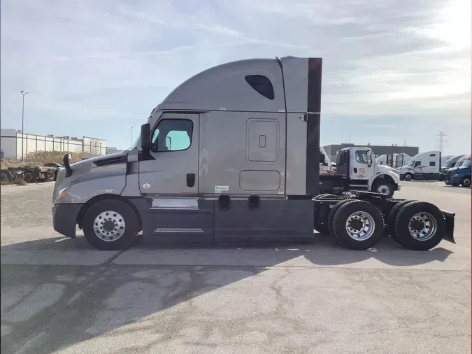 2023 Freightliner Cascadia