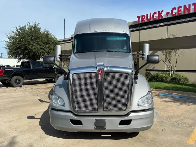 2022 Kenworth T680