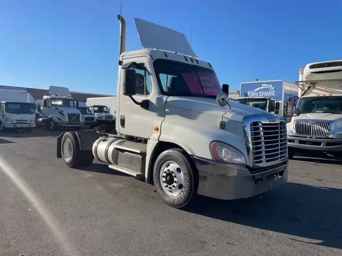 2018 FREIGHTLINER/MERCEDES CASCADIA 125da455af897f24f1627b7b237cd8fe006