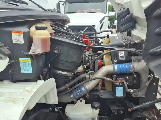 2019 FREIGHTLINER M2 106