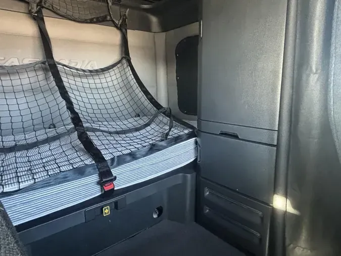 2020 Freightliner Cascadia 126