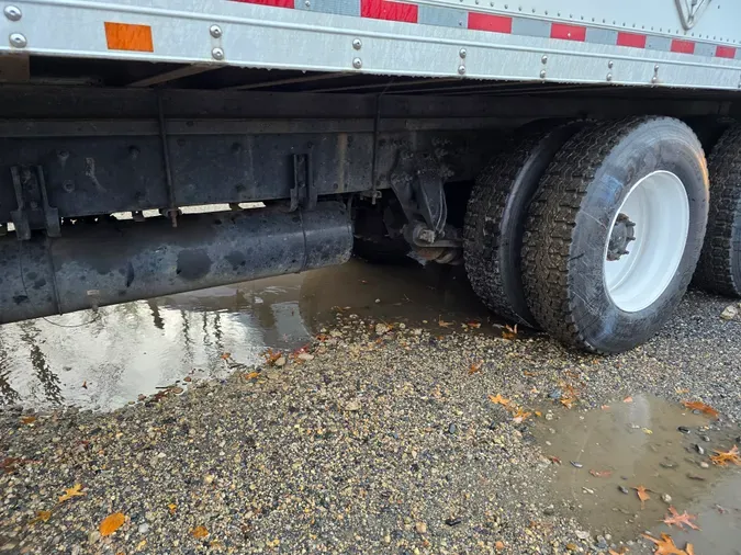 2017 FREIGHTLINER/MERCEDES M2 106