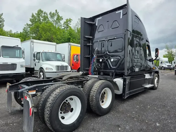 2020 FREIGHTLINER CASCADIA 125