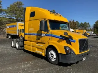 2017 VOLVO VNL64670