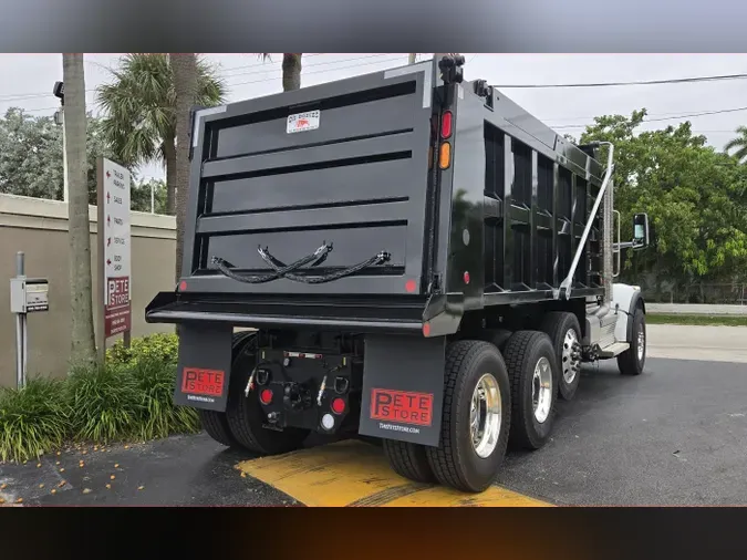 2025 Peterbilt 567