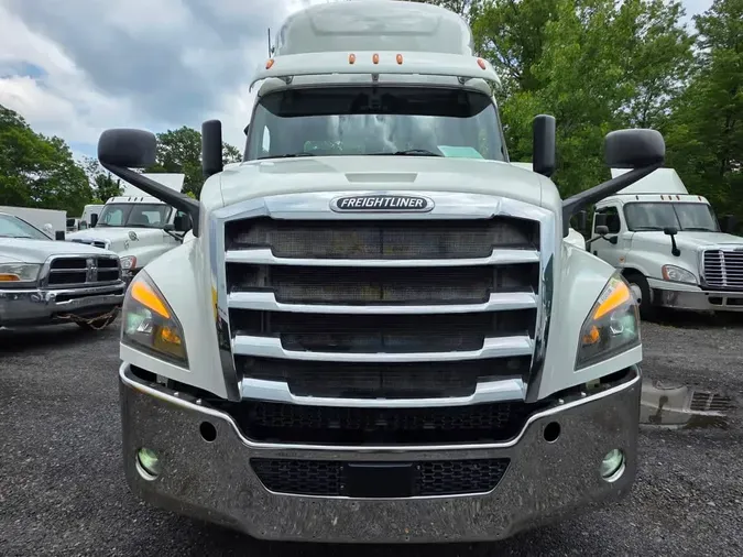 2019 FREIGHTLINER NEW CASCADIA 126