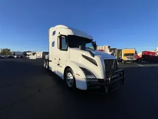 2020 VOLVO VNL760