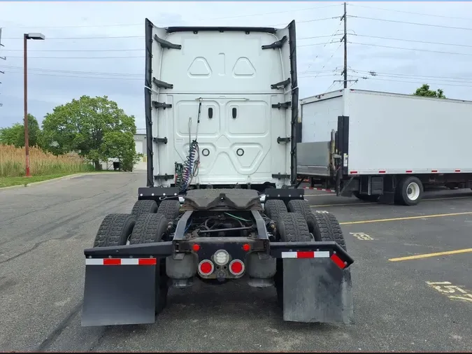 2019 FREIGHTLINER NEW CASCADIA PX12664