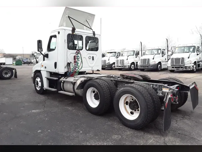 2019 FREIGHTLINER/MERCEDES CASCADIA 125