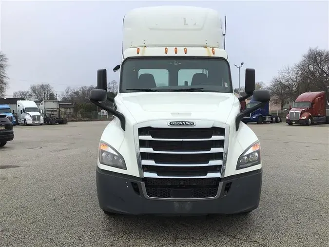 2020 FREIGHTLINER CA126