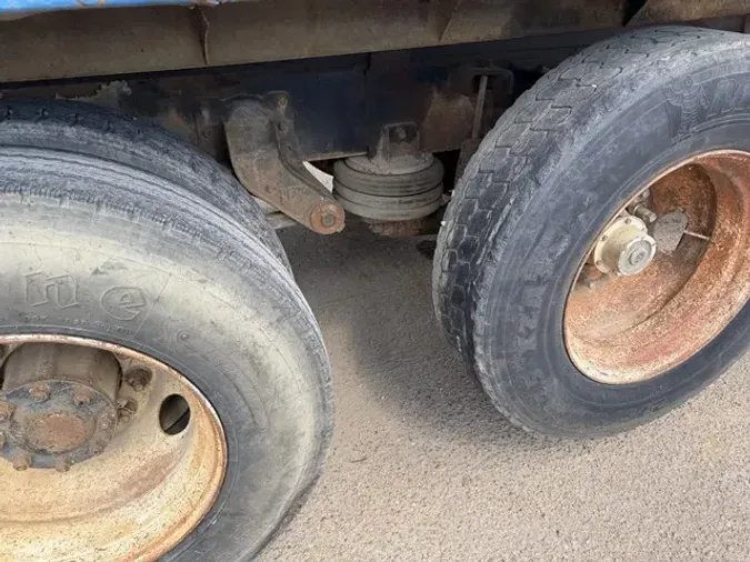 1994 MACK CH613
