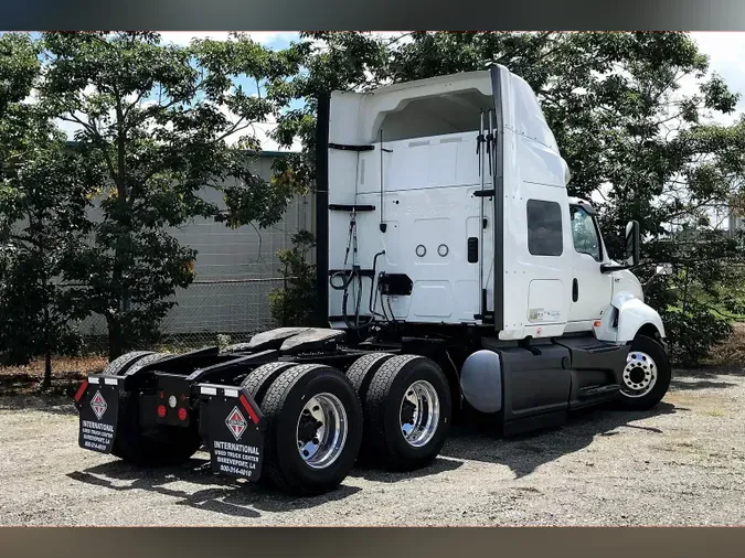 2022 INT LT625 6x4
