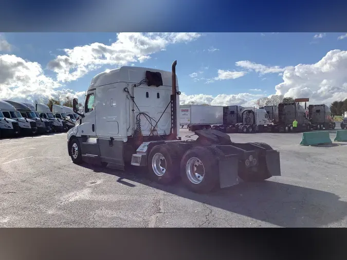 2021 Freightliner Cascadia 126da619d35e4f30ac2ff9cd6e320540817