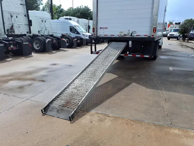 2020 FREIGHTLINER/MERCEDES M2 106