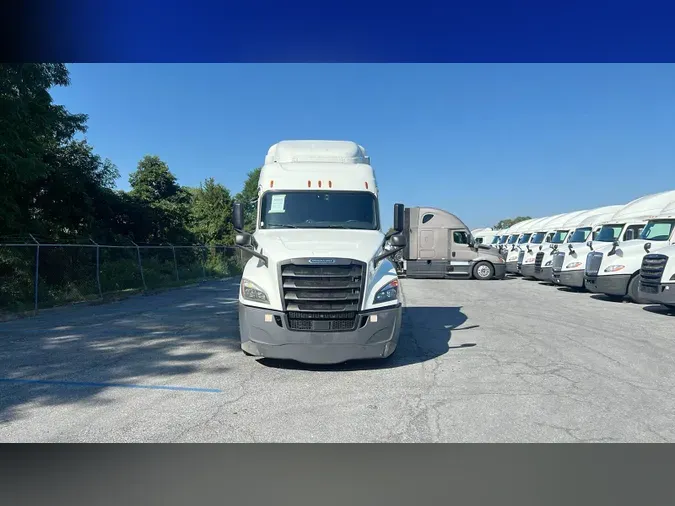 2020 Freightliner Cascadia 126