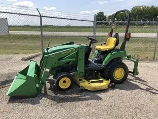 2005 John Deere 2210