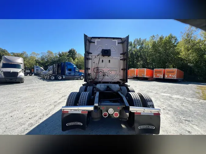 2023 Freightliner Cascadia 126