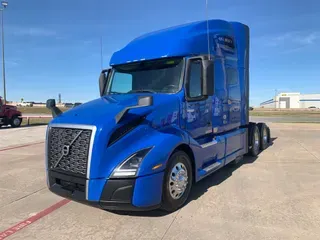 2020 VOLVO VNL64T760