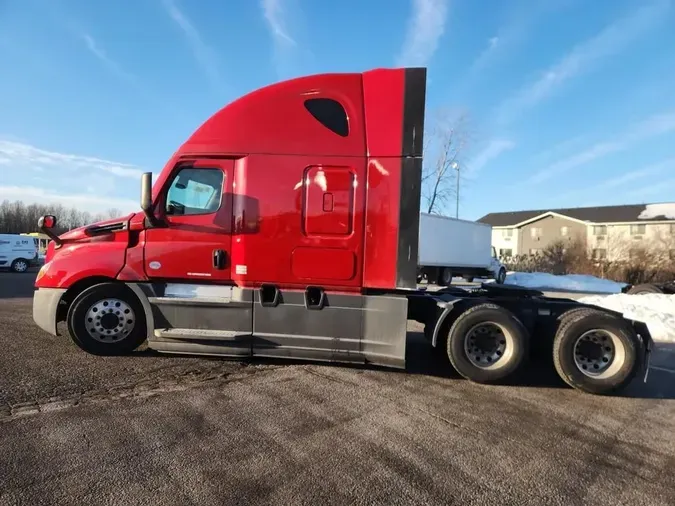 2020 Freightliner New Cascadia&reg;