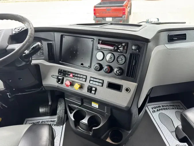 2021 FREIGHTLINER Cascadia 126da6c596b9910ec7580f6e02446fa07fd