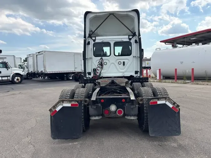 2020 FREIGHTLINER/MERCEDES CASCADIA 125da6ca30ba03a5c9a6183111a83abf568
