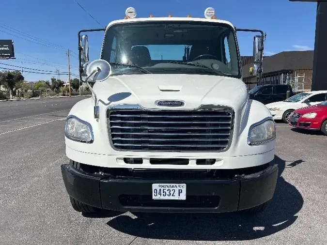 2015 Freightliner M2