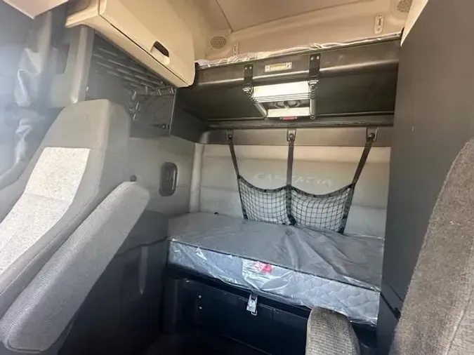 2021 Freightliner Cascadia