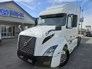 2022 VOLVO VNL64T740