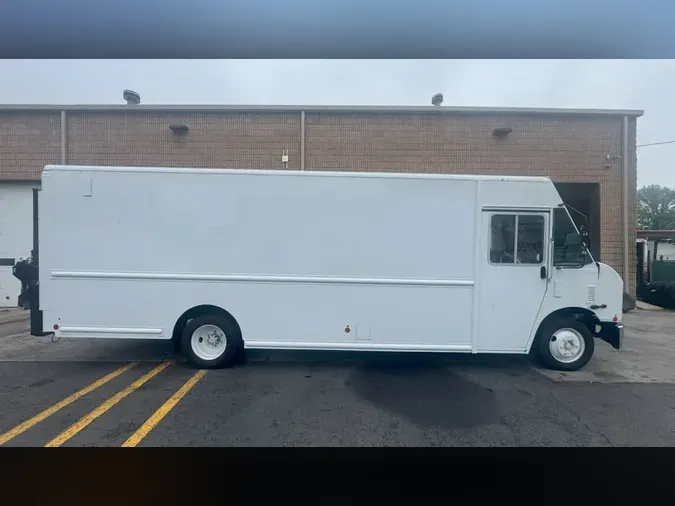 2018 FRTLR CUSTOM CHASSIS CORP MT45
