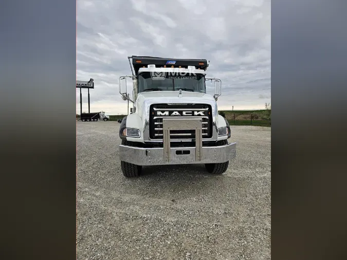 2026 MACK GR64B