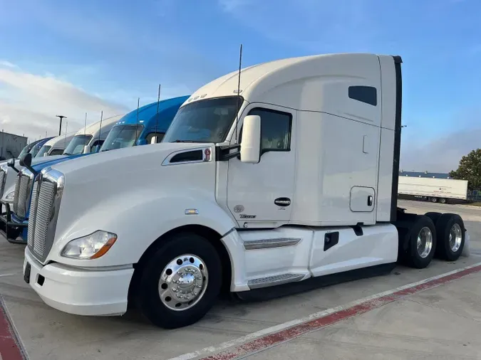 2022 Kenworth T680
