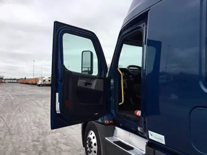 2022 Freightliner Cascadia