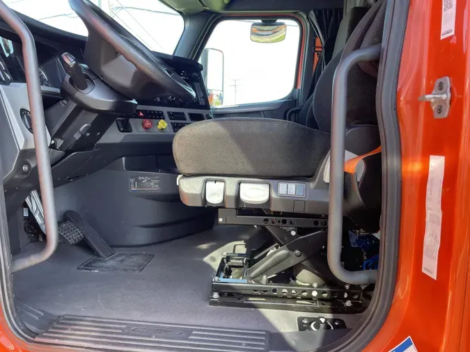 2022 Freightliner Cascadiada80df59dc95b8f870a3d954b25ca498