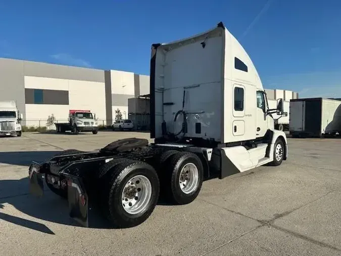 2023 Kenworth T680