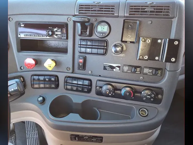 2020 FREIGHTLINER/MERCEDES CASCADIA 125da83b50a3447cb24615f064296d51b41