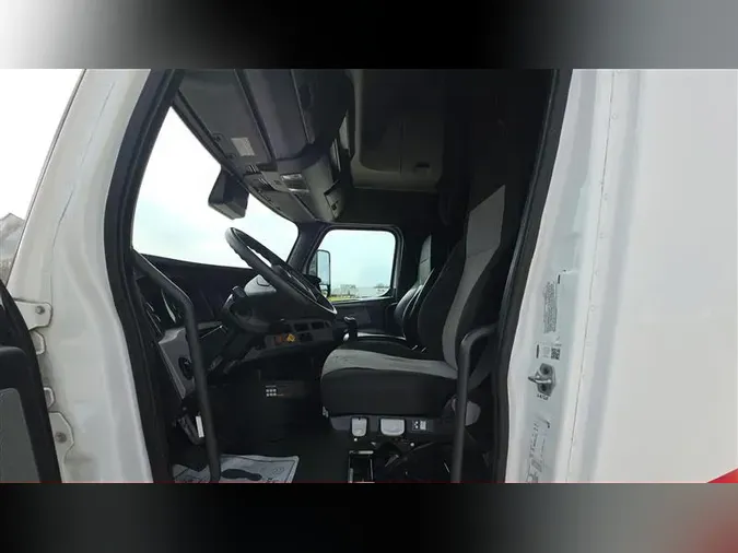 2021 FREIGHTLINER CA126