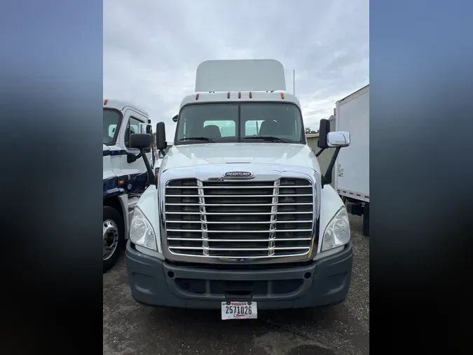 2015 FREIGHTLINER/MERCEDES CASCADIA 125