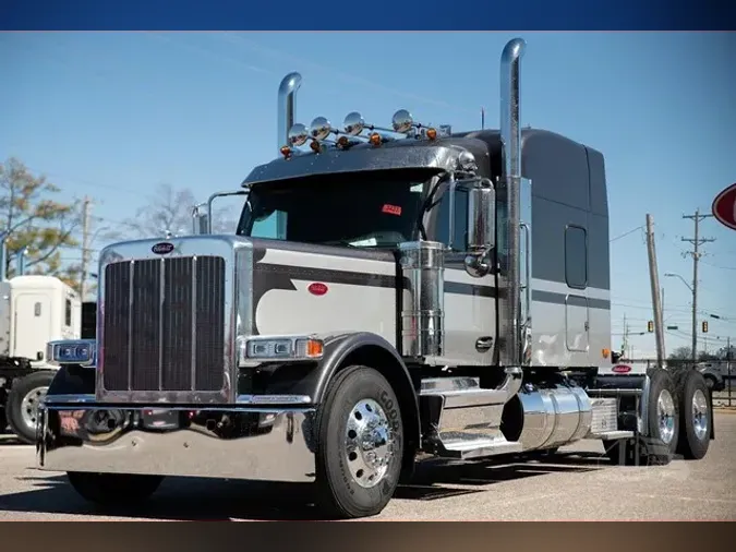 2026 PETERBILT 589