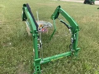 2021 John Deere 220R