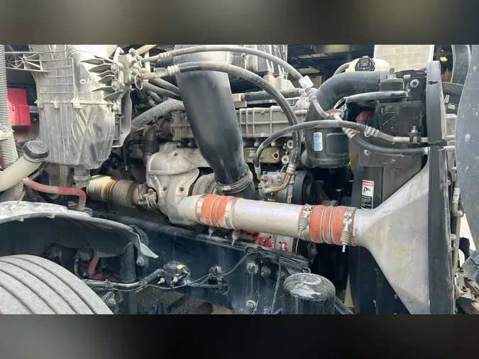 2020 Freightliner Cascadia 126da8da7be396aa6859f672be1e34dd647