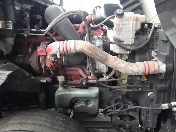 2022 NAVISTAR INTERNATIONAL LT625 DAYCAB T/A