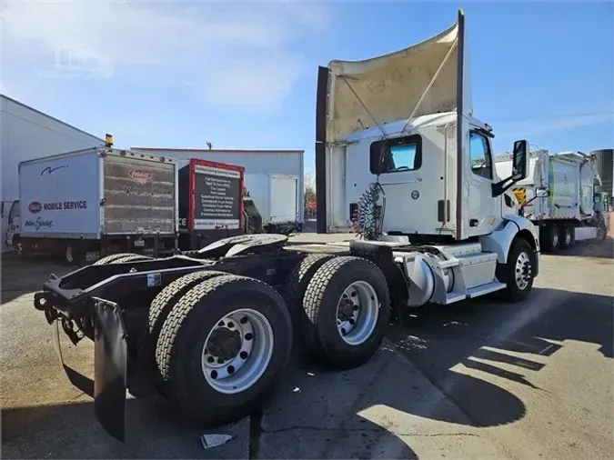 2017 PETERBILT 579