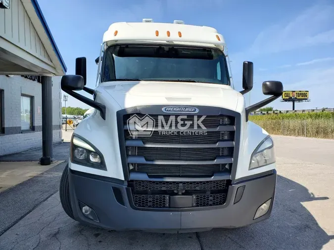 2022 FREIGHTLINER Cascadia 126